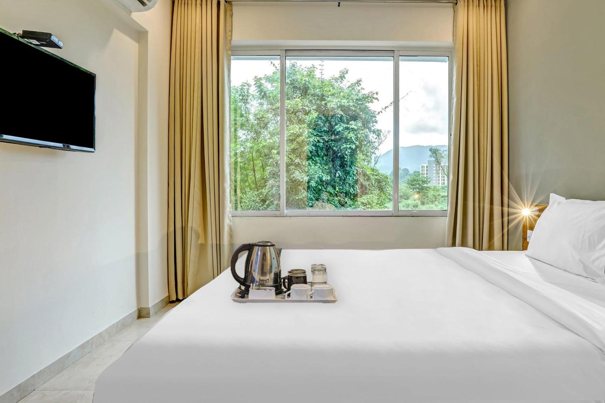 Отель Townhouse Somani Apta Экстерьер фото