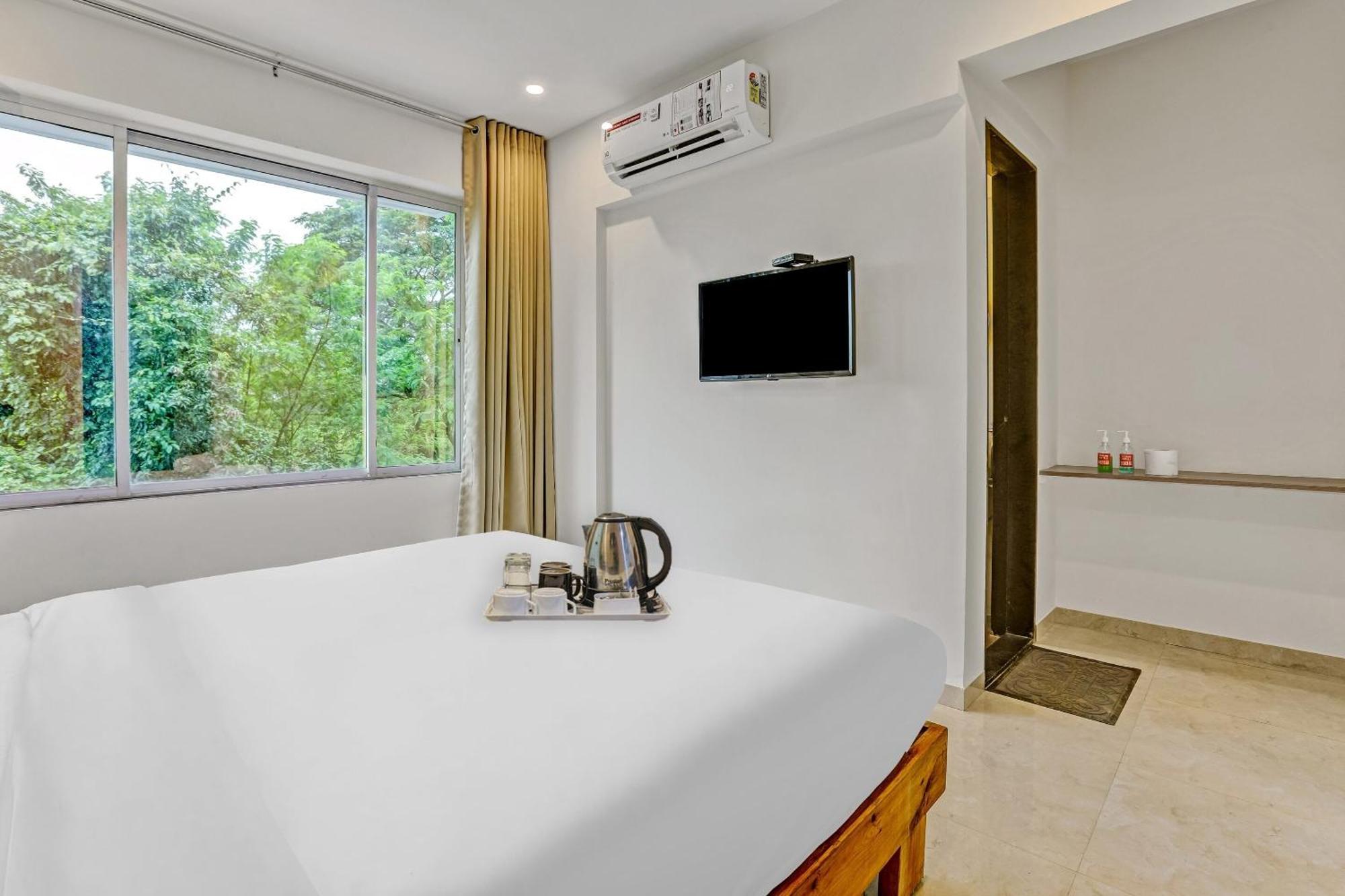 Отель Townhouse Somani Apta Экстерьер фото
